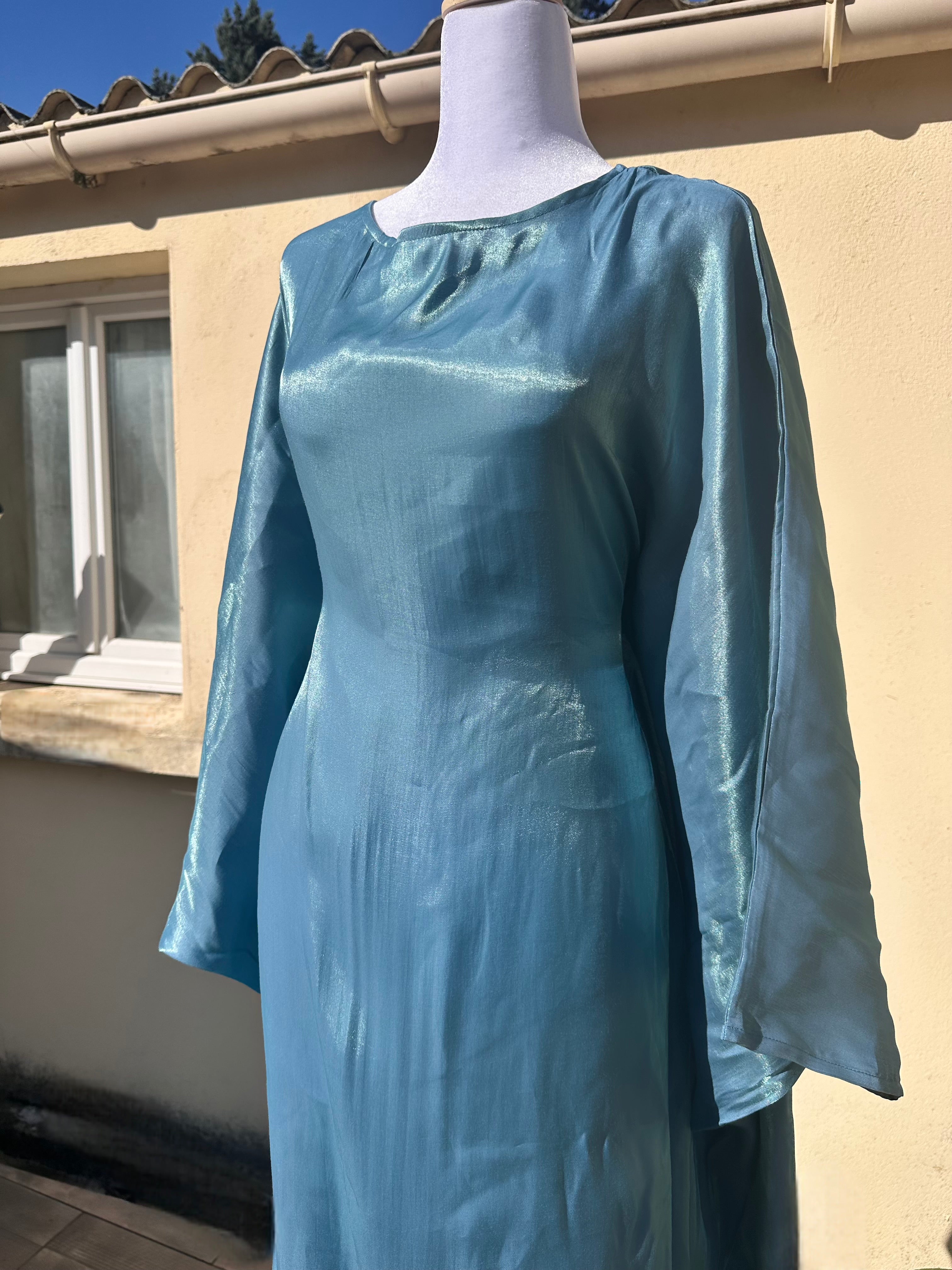 Abaya Bleu Élégante & Fluide