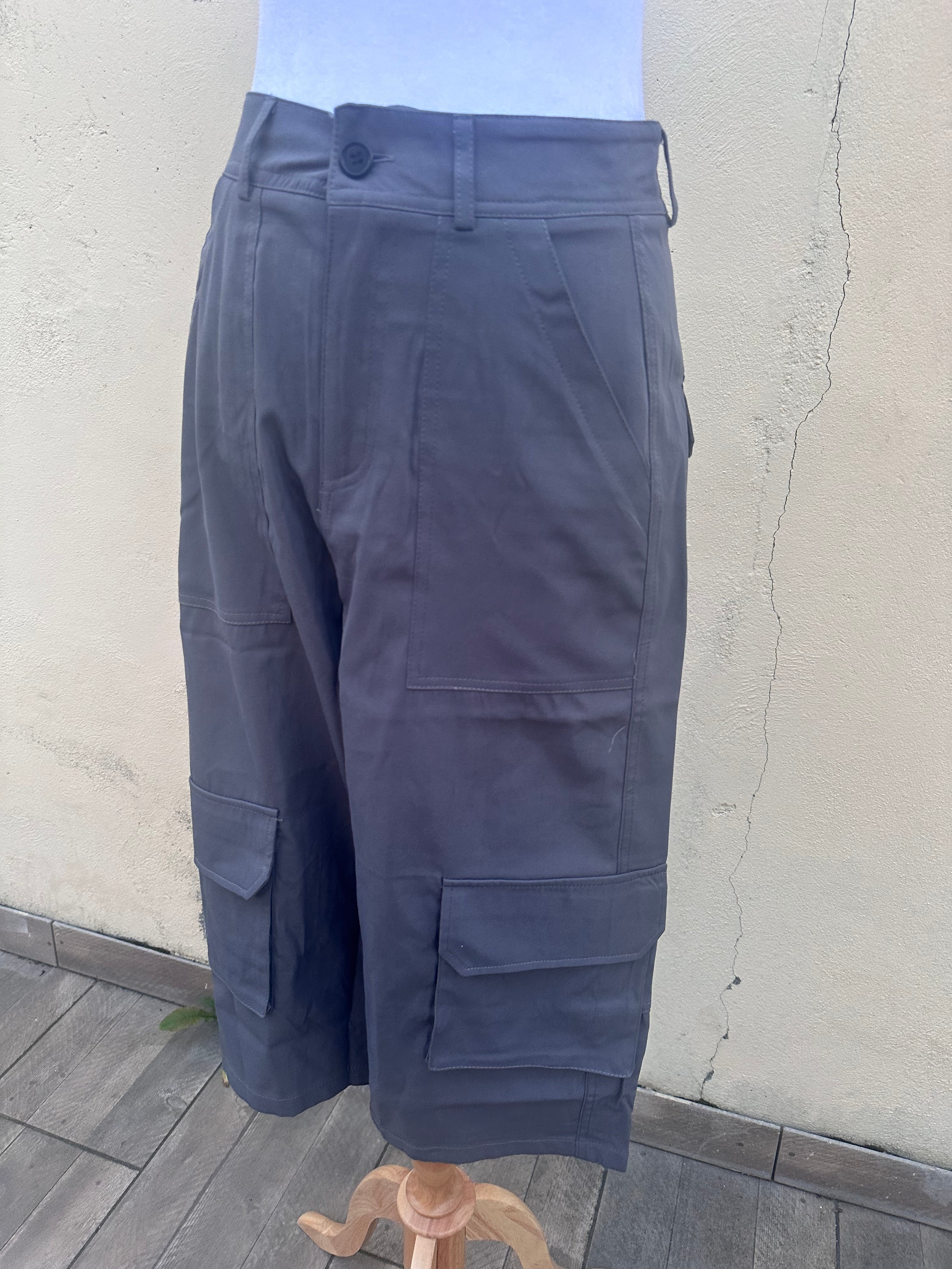 Bermuda Gris Urbain & Confortable