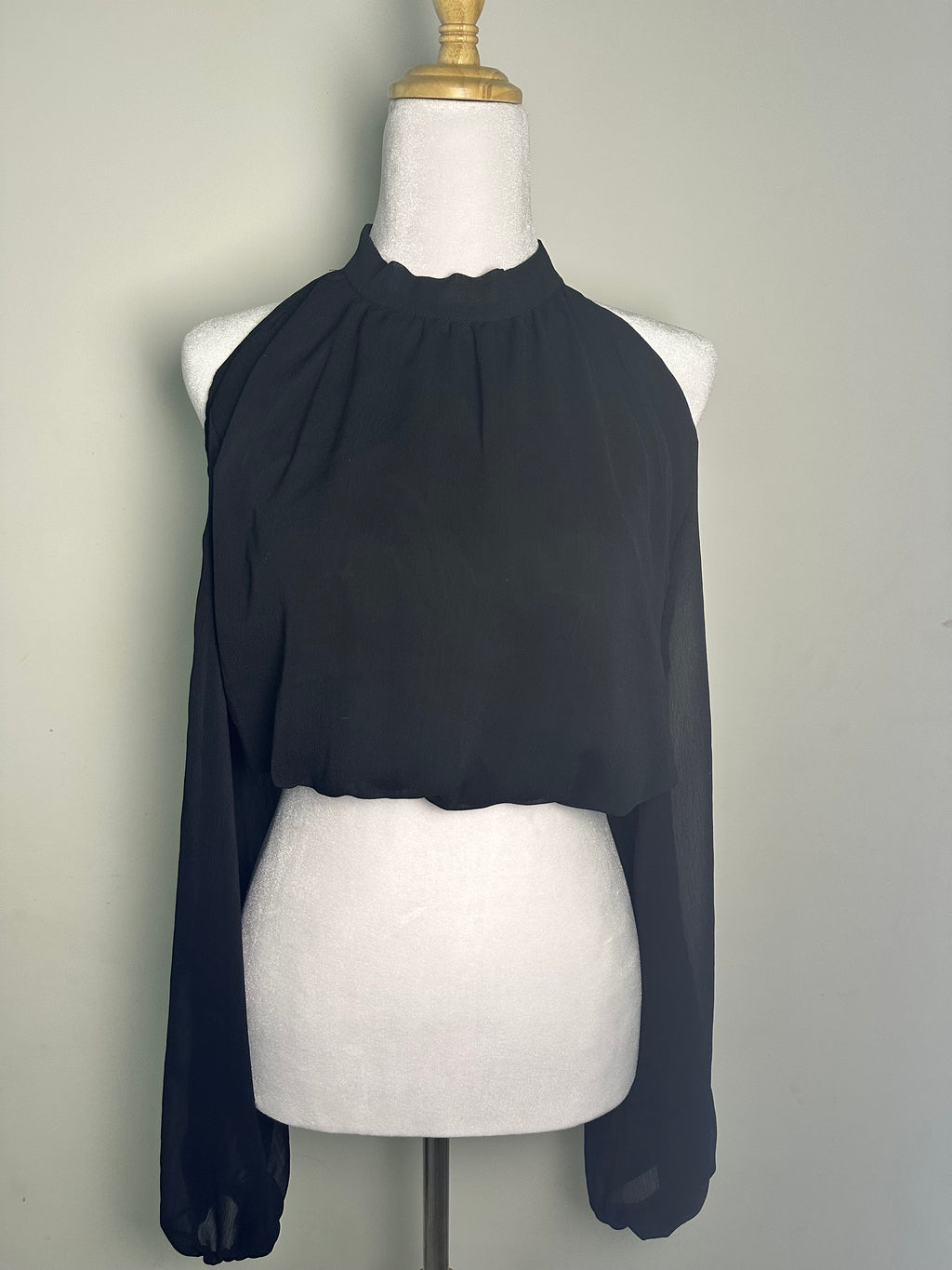 Chemisier top à épaules dénudes