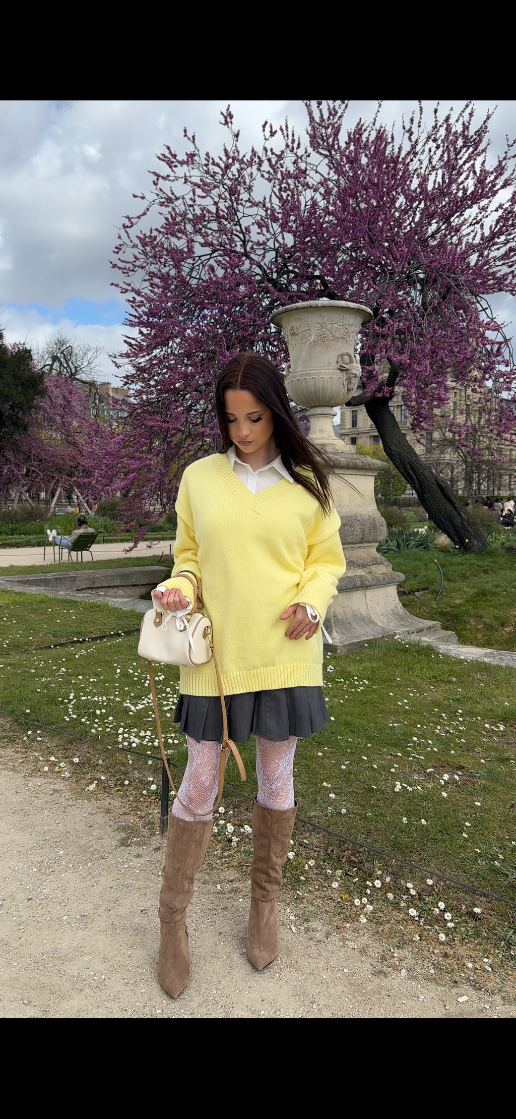 Pull Jaune Col V Lumineux