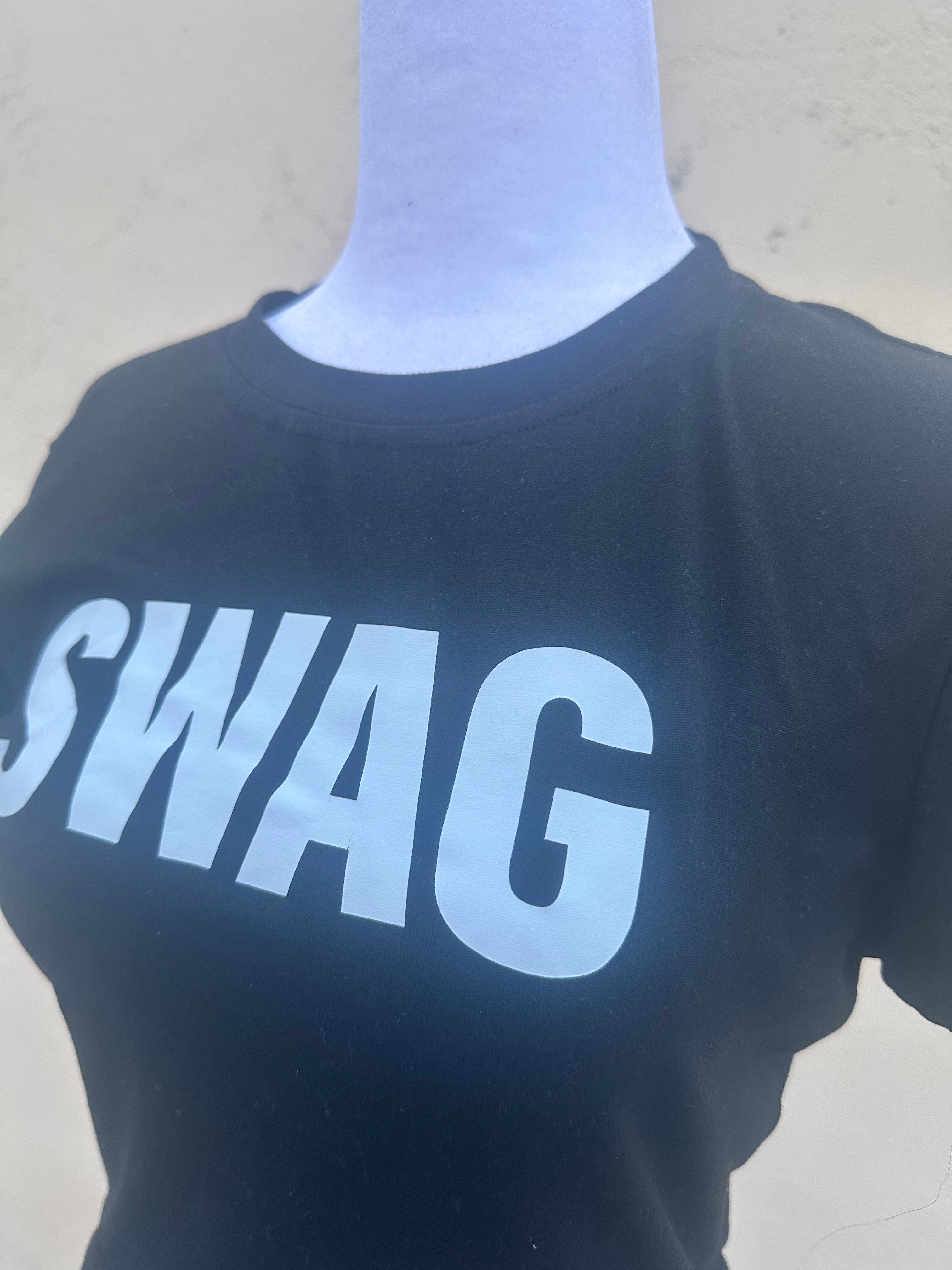 Top Streetwear Noir Bold & Stylé